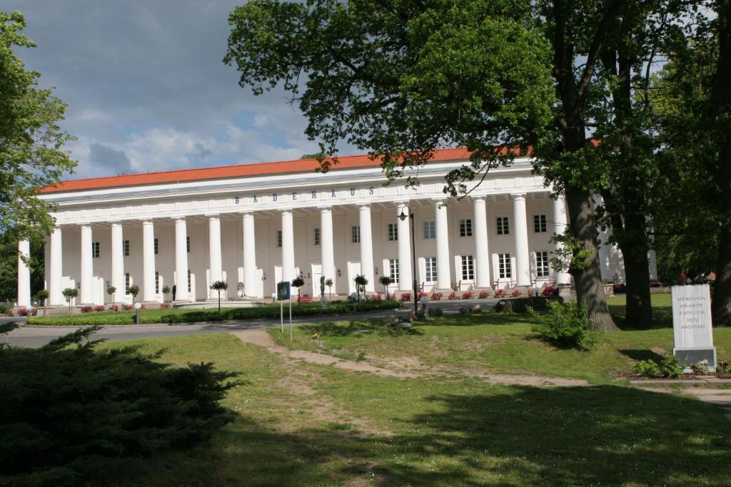 Hotel Badehaus Goor Putbus Exterior foto